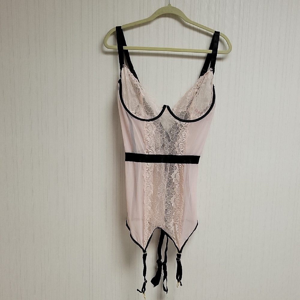 Seven 'Til Midnight Elegant Pink Lace Bodysuit Corset Back Garter Coquette 3X/4X